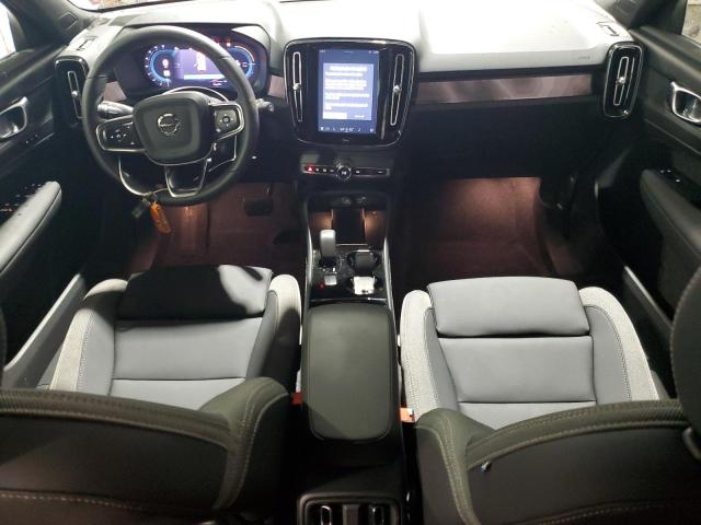  VOLVO XC40 2023 Biały