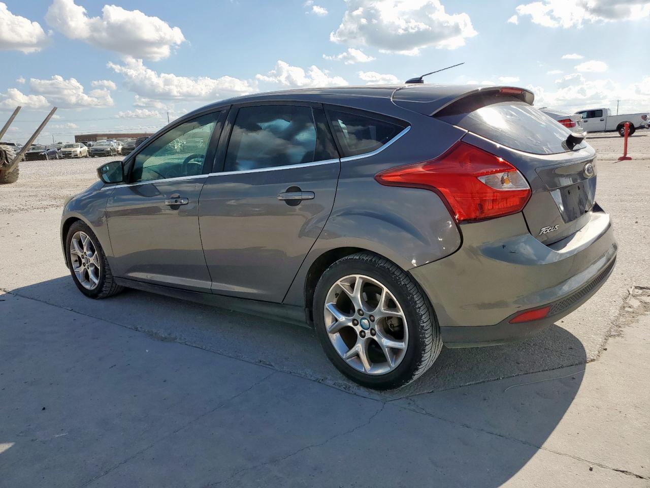 FORD FOCUS 2012 VIN 1FAHP3N26CL172407 фото 2