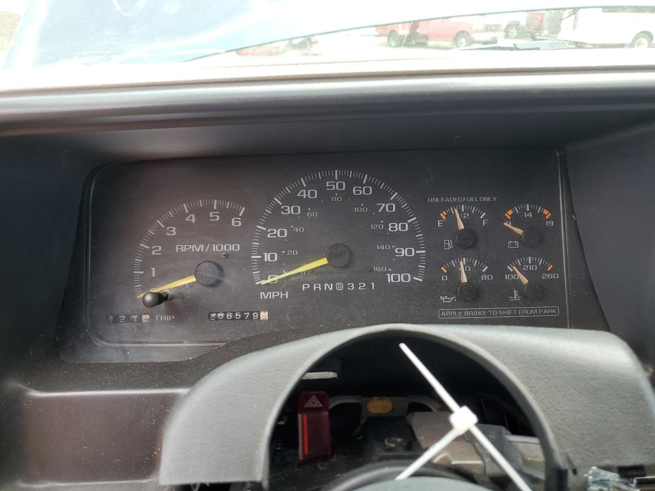 1997 Chevrolet Tahoe K1500 VIN: 1GNEK13R6VJ340522 Lot: 62493055