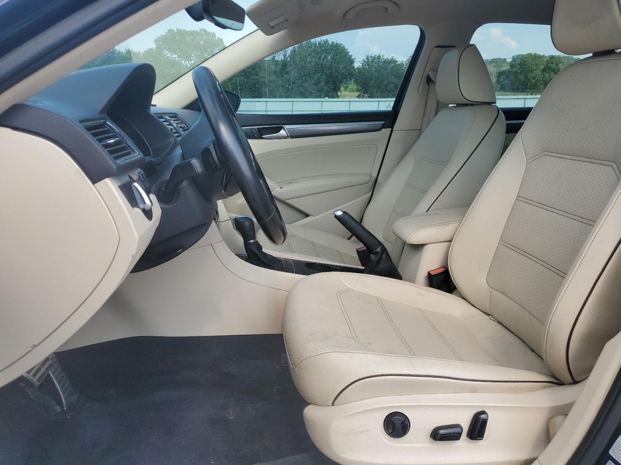 2017 Volkswagen Passat R-Line VIN: 1VWDT7A30HC049815 Lot: 62613945