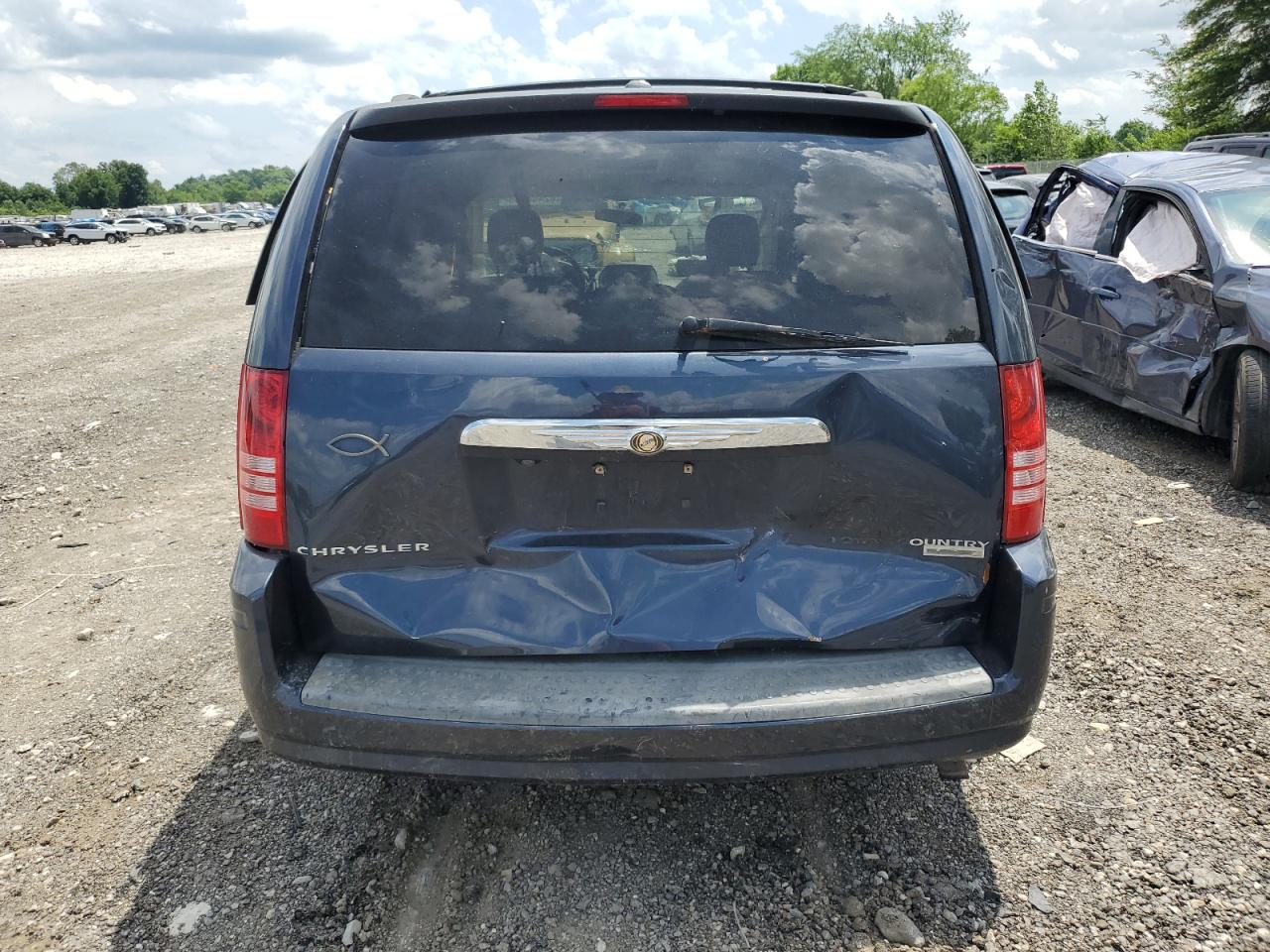 2009 Chrysler Town & Country Touring VIN: 2A8HR54119R670757 Lot: 62468185