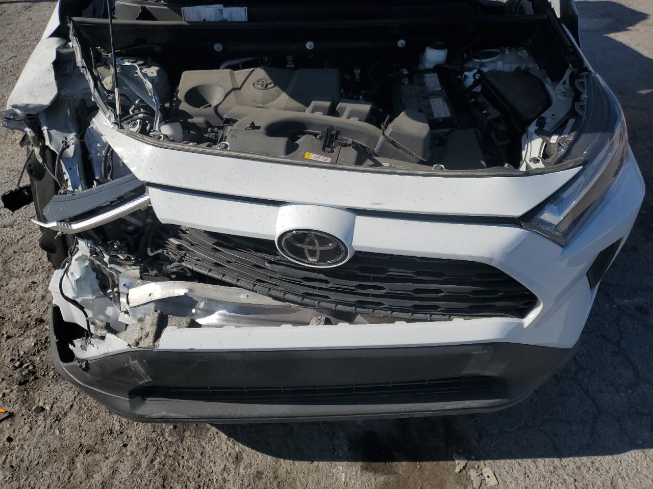 2022 Toyota Rav4 Xle VIN: 2T3W1RFV9NW223607 Lot: 61428035