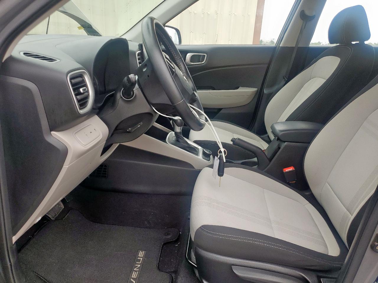 2021 Hyundai Venue Sel VIN: KMHRC8A38MU112383 Lot: 60133445