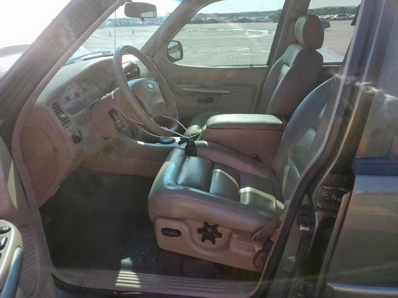 2001 Ford Explorer Sport Trac VIN: 1FMZU67E61UC42118 Lot: 57891995