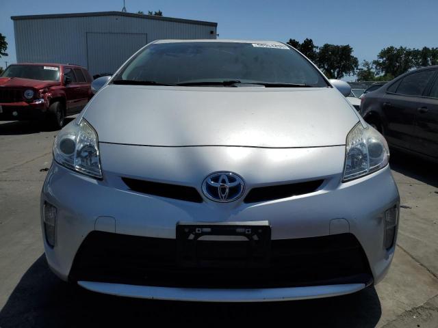  TOYOTA PRIUS 2015 Серебристый