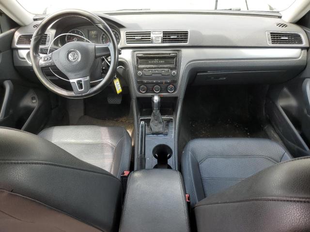Sedans VOLKSWAGEN PASSAT 2015 Kremowy