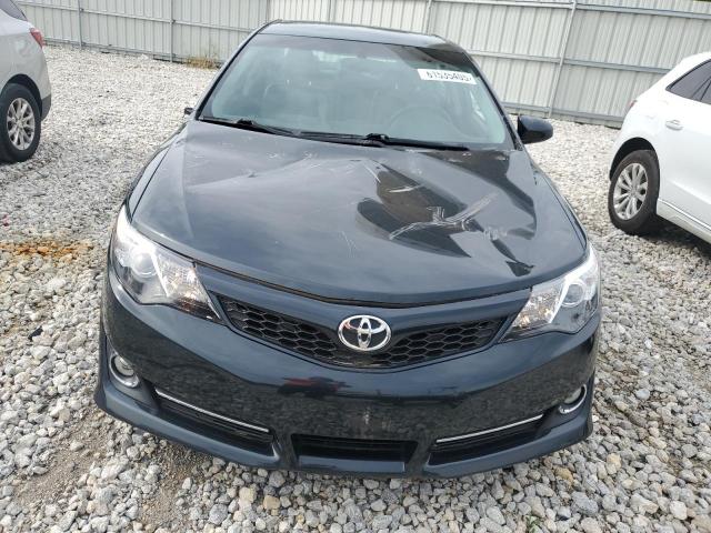 Sedans TOYOTA CAMRY 2013 Granatowy