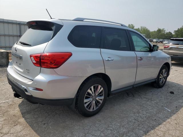  NISSAN PATHFINDER 2018 Серебристый