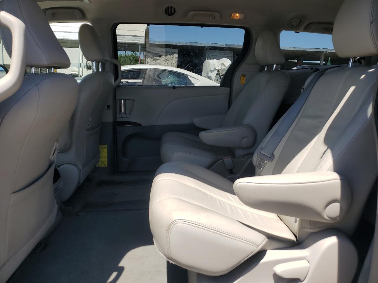 2014 Toyota Sienna Xle VIN: 5TDYK3DCXES496657 Lot: 60498015