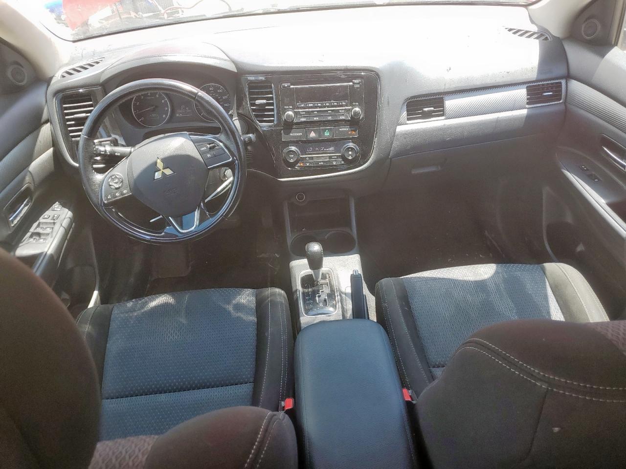 2016 Mitsubishi Outlander Es VIN: JA4AD2A32GZ021879 Lot: 62578185