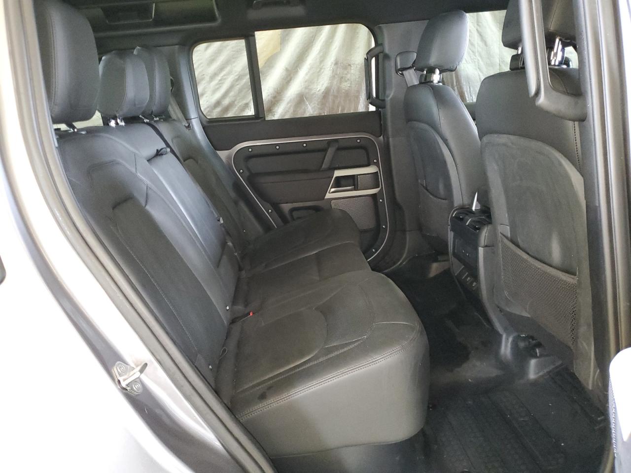 2024 Land Rover Defender 110 S VIN: SALEJ7EX4R2285474 Lot: 61129385