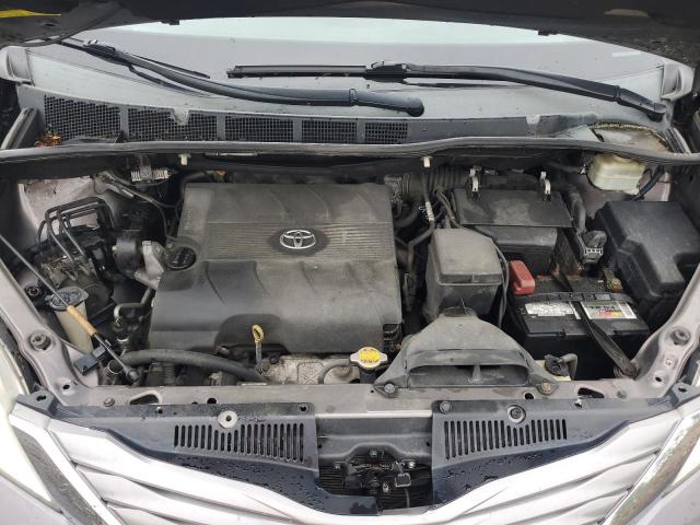 2015 TOYOTA SIENNA XLE  