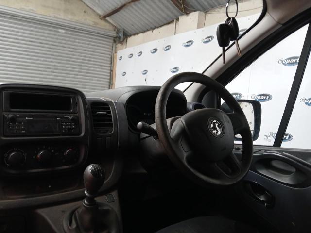 2015 VAUXHALL VIVARO 270
