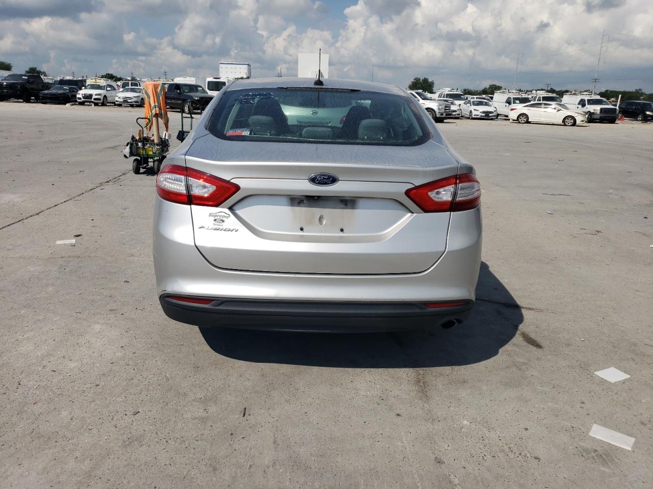2015 Ford Fusion S VIN: 3FA6P0G75FR119833 Lot: 62594435