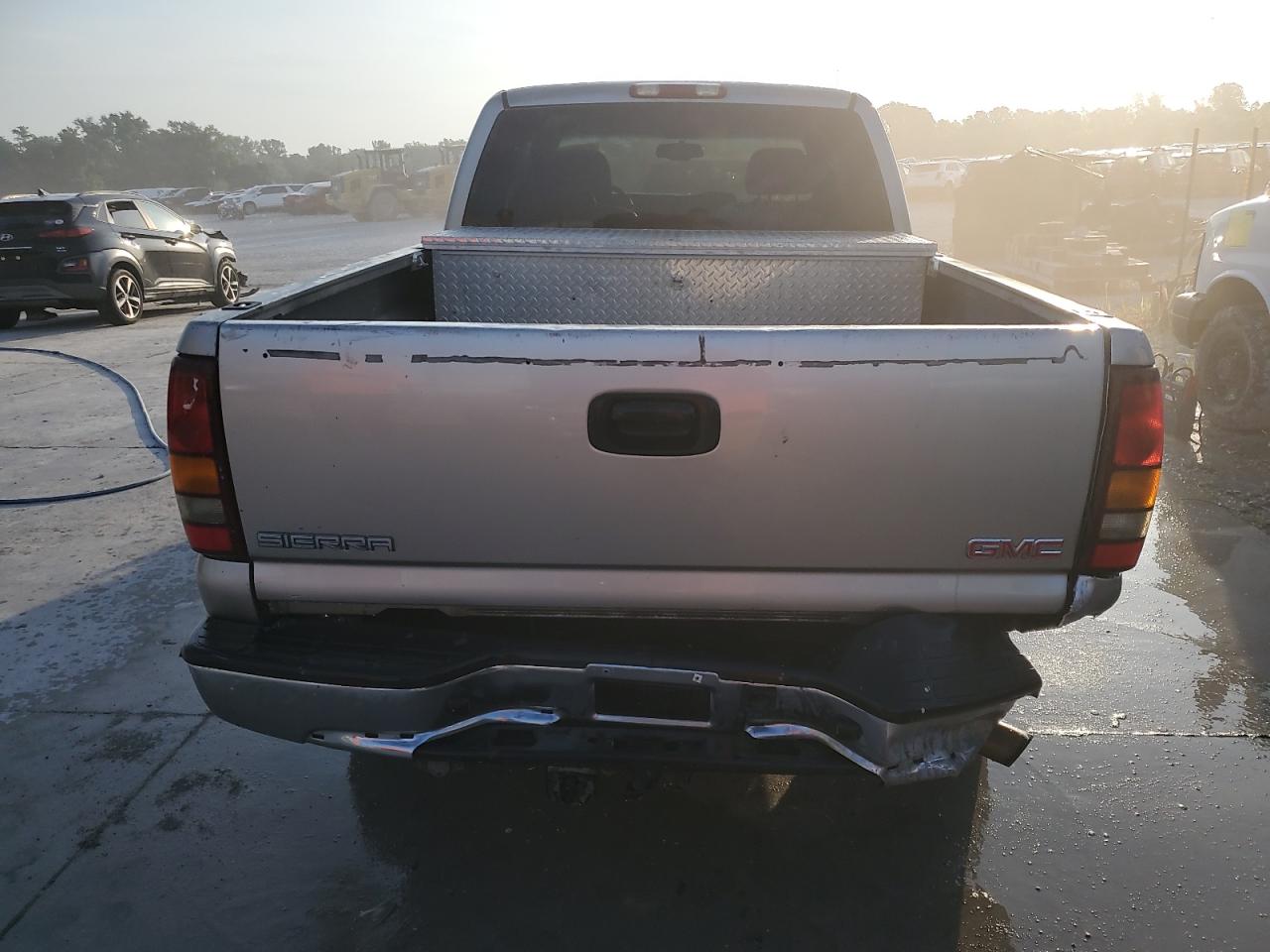 2001 GMC Sierra K2500 Heavy Duty VIN: 1GTHK29U81E293519 Lot: 62083425