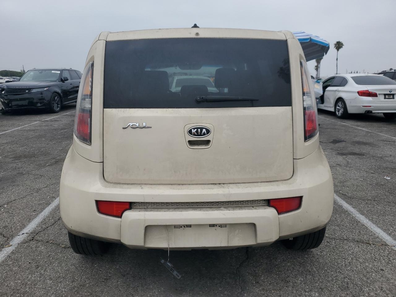2011 Kia Soul + VIN: KNDJT2A22B7731644 Lot: 61871215