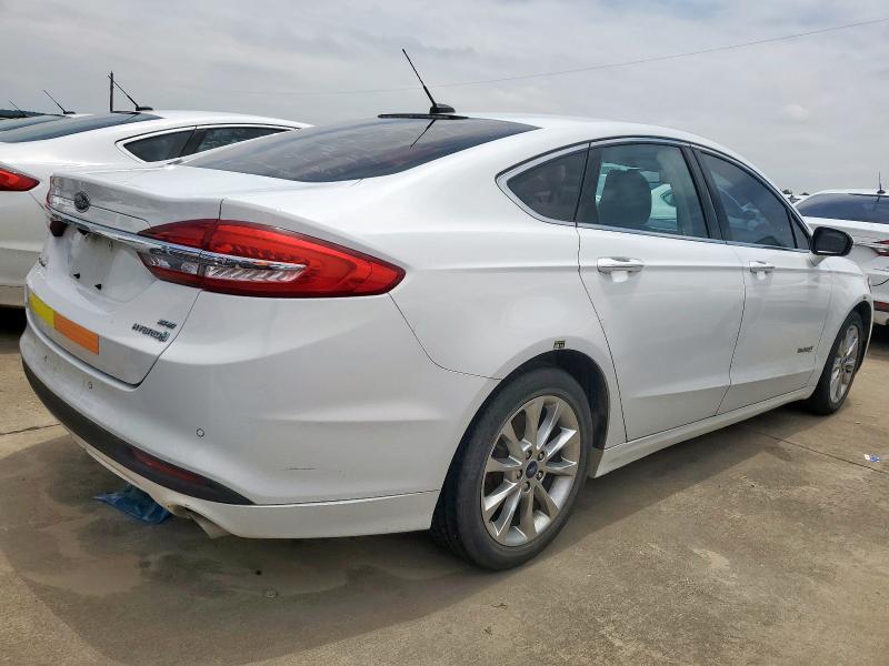 Седани FORD FUSION 2017 Білий
