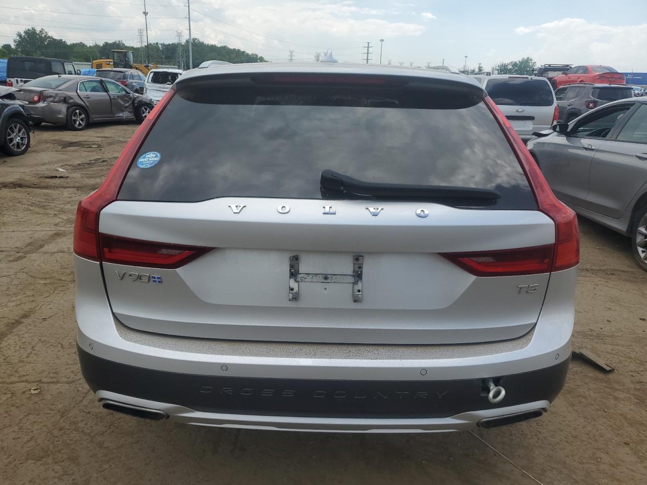 2018 Volvo V90 Cross Country T5 Momentum VIN: YV4102NK8J1025649 Lot: 61981305