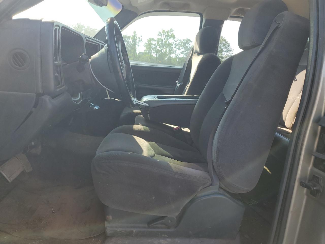 2003 GMC New Sierra C1500 VIN: 2GTEC19V131365927 Lot: 62134075