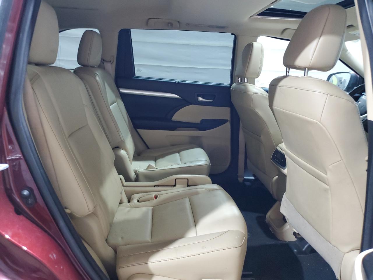 2016 Toyota Highlander Xle VIN: 5TDJKRFH0GS288318 Lot: 59725545