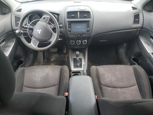  MITSUBISHI OUTLANDER 2018 Srebrny
