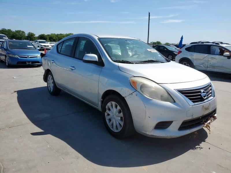 Sedans NISSAN VERSA 2012 Srebrny