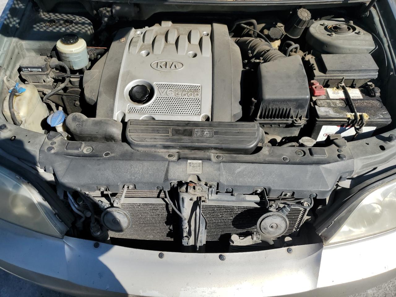2004 Kia Sedona Ex VIN: KNDUP131546610969 Lot: 61212405