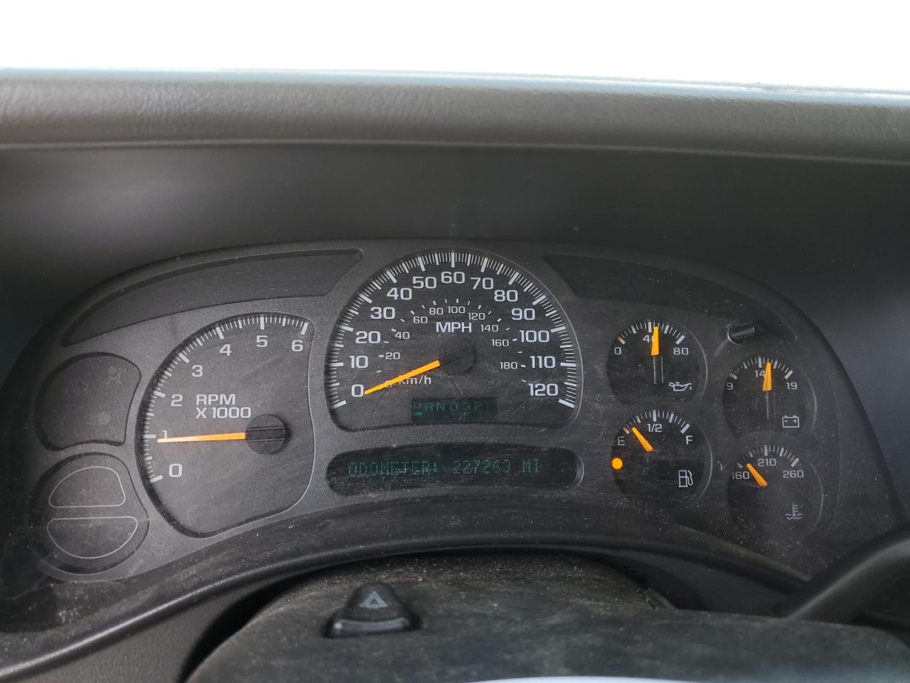 2004 Chevrolet Tahoe K1500 VIN: 1GNEK13T54R243484 Lot: 61780615