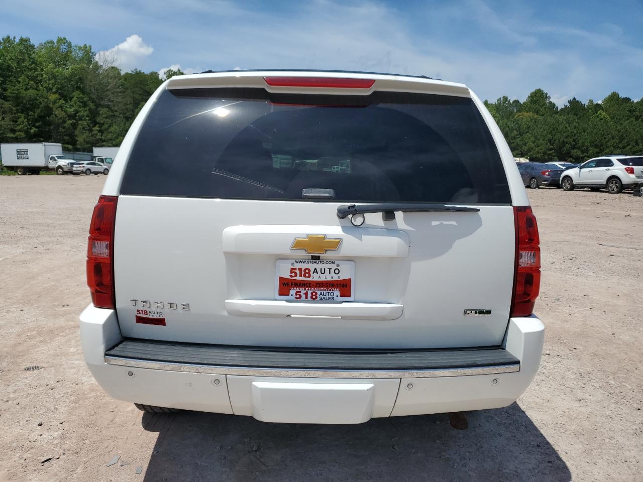 2010 Chevrolet Tahoe K1500 Ltz VIN: 1GNUKCE08AR226233 Lot: 61433135