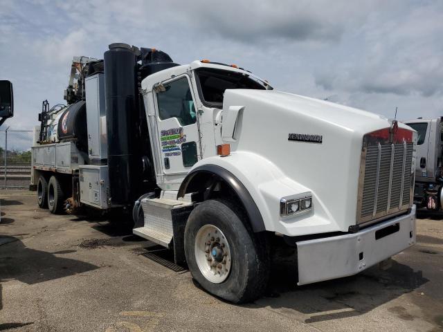 2013 Kenworth T800 Vacuum Truck