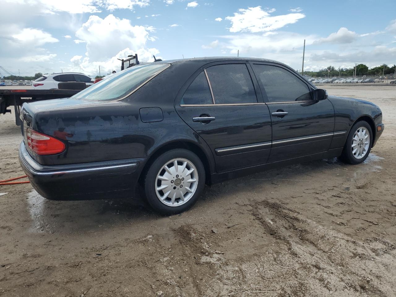 MERCEDES-BENZ E-CLASS 2001 VIN WDBJF65J21B254238 zdjęcie 3