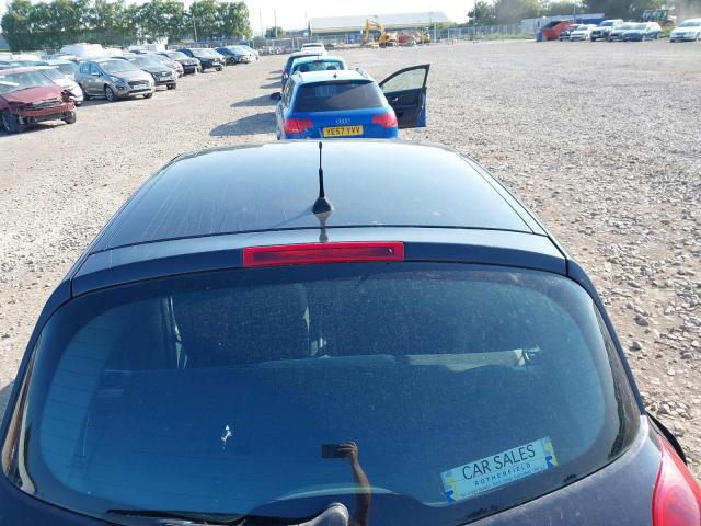 2011 RENAULT CLIO BIZU