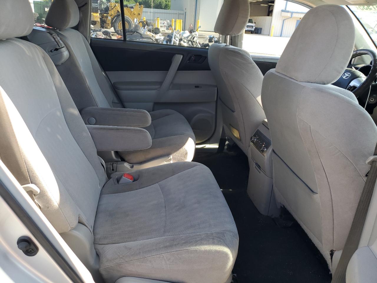 TOYOTA HIGHLANDER 2013 VIN 5TDBK3EH3DS203681 фото 11