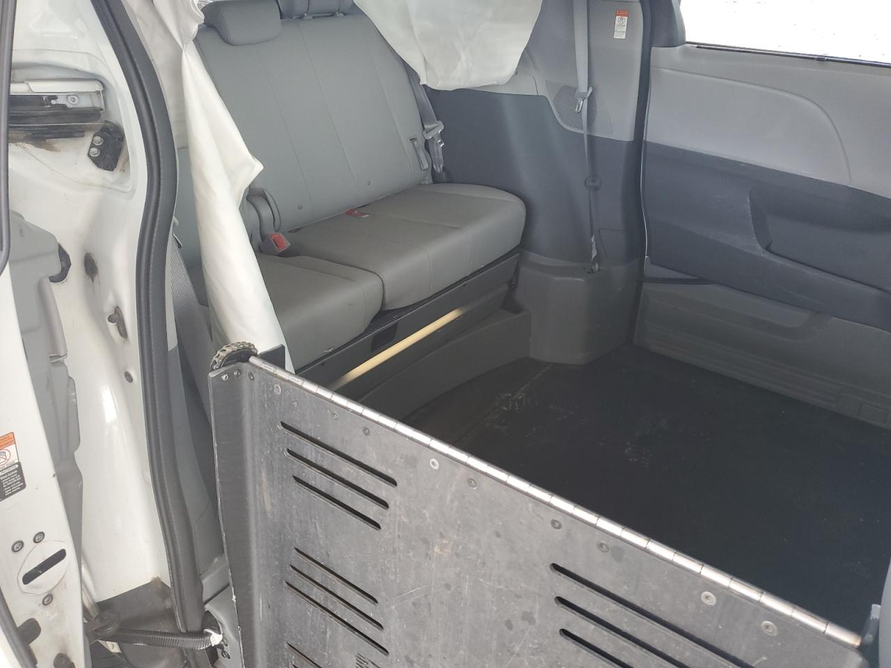 TOYOTA All Models 2018 VIN 5TDYZ3DCXJS921509 zdjęcie 10