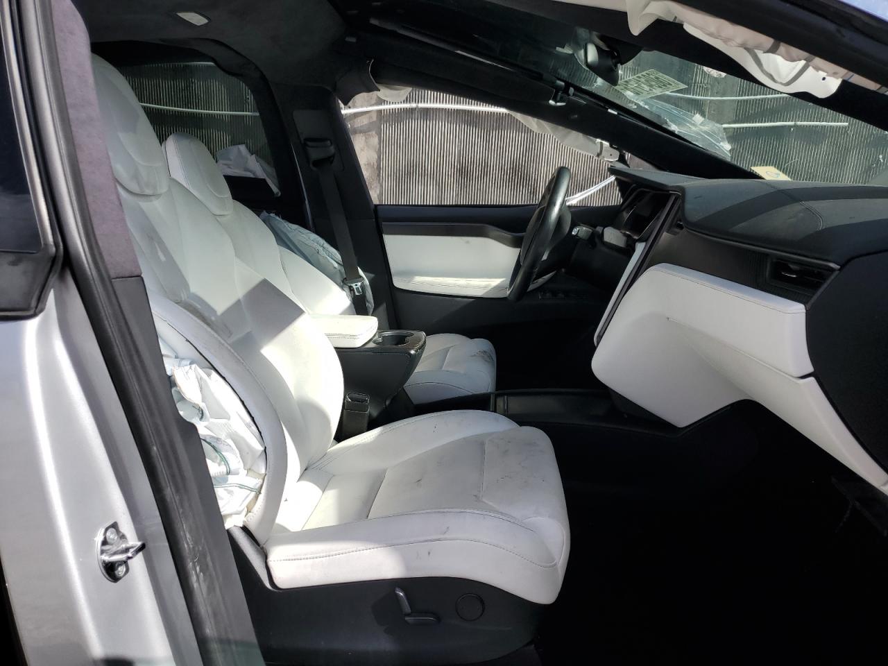 2018 Tesla Model X VIN: 5YJXCAE2XJF120607 Lot: 60545715