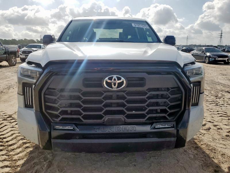  TOYOTA TUNDRA 2024 Biały