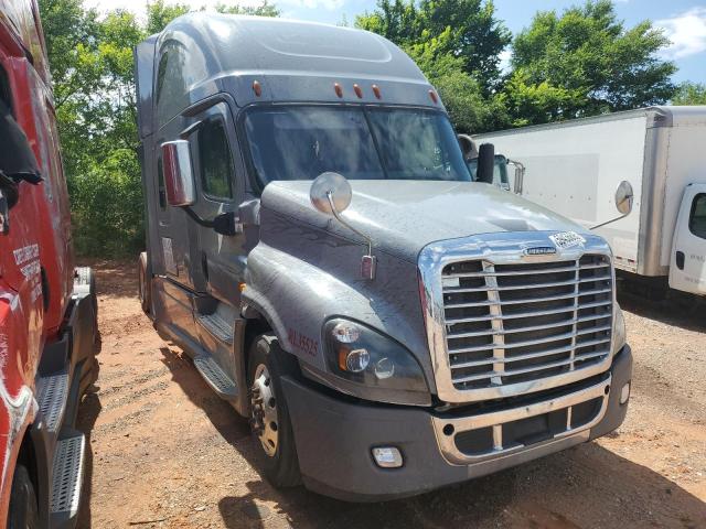2016 Freightliner Cascadia 125 Semi Truck
