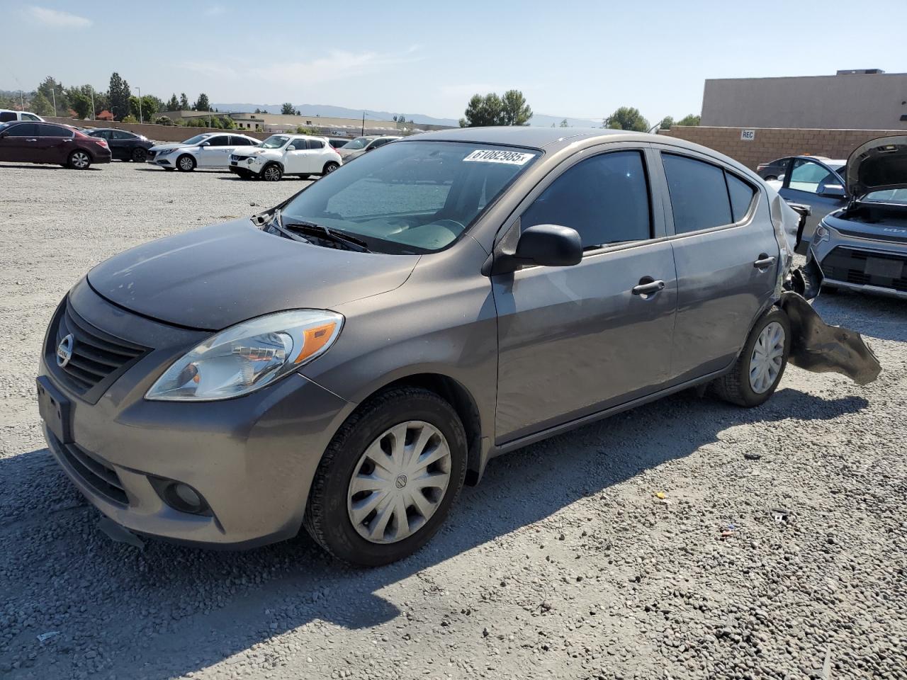 2014 Nissan Versa S იყიდება Mentone-ში, CA - Rear End