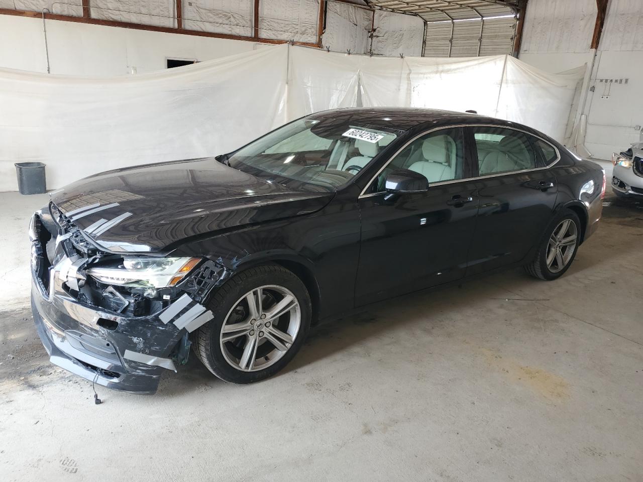 2018 Volvo S90 T5 Mom 2.0L на продаже в Lexington, KY - Front End