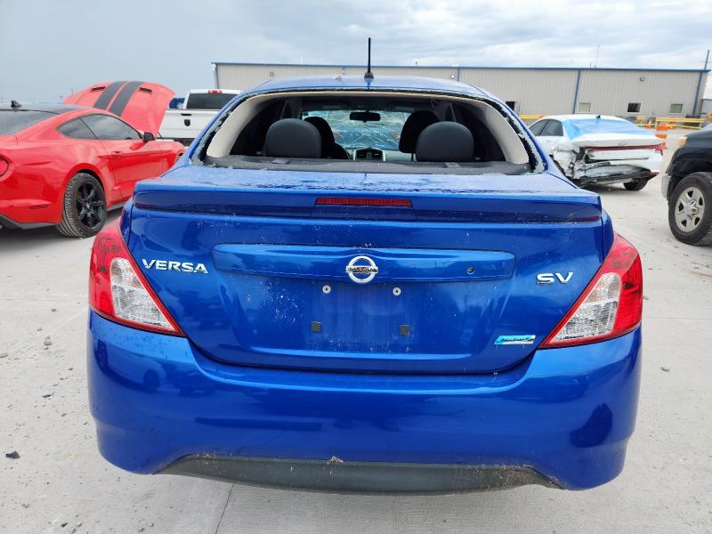  NISSAN VERSA 2015 Синий