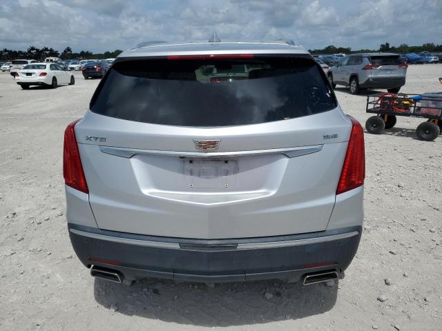  CADILLAC XT5 2018 Srebrny