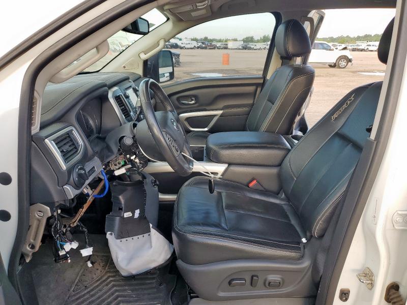  NISSAN TITAN 2018 White