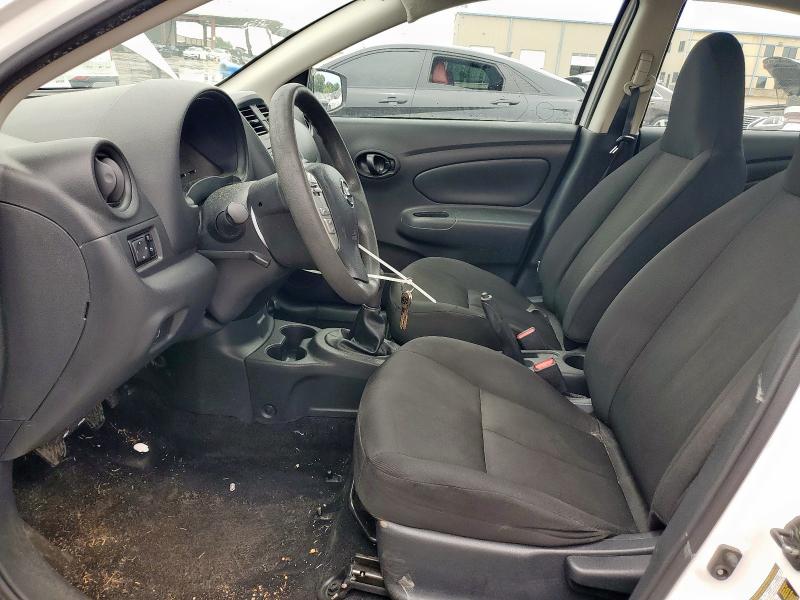  NISSAN VERSA 2017 White