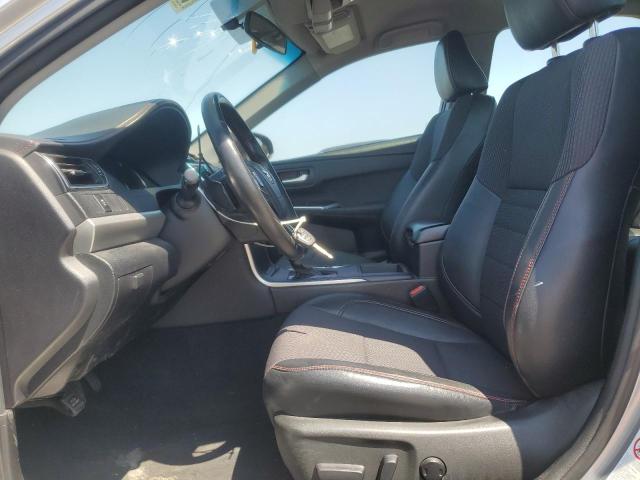  TOYOTA CAMRY 2017 Srebrny