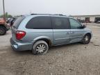 2005 Chrysler Town & Country Touring zu verkaufen in Indianapolis, IN - Side
