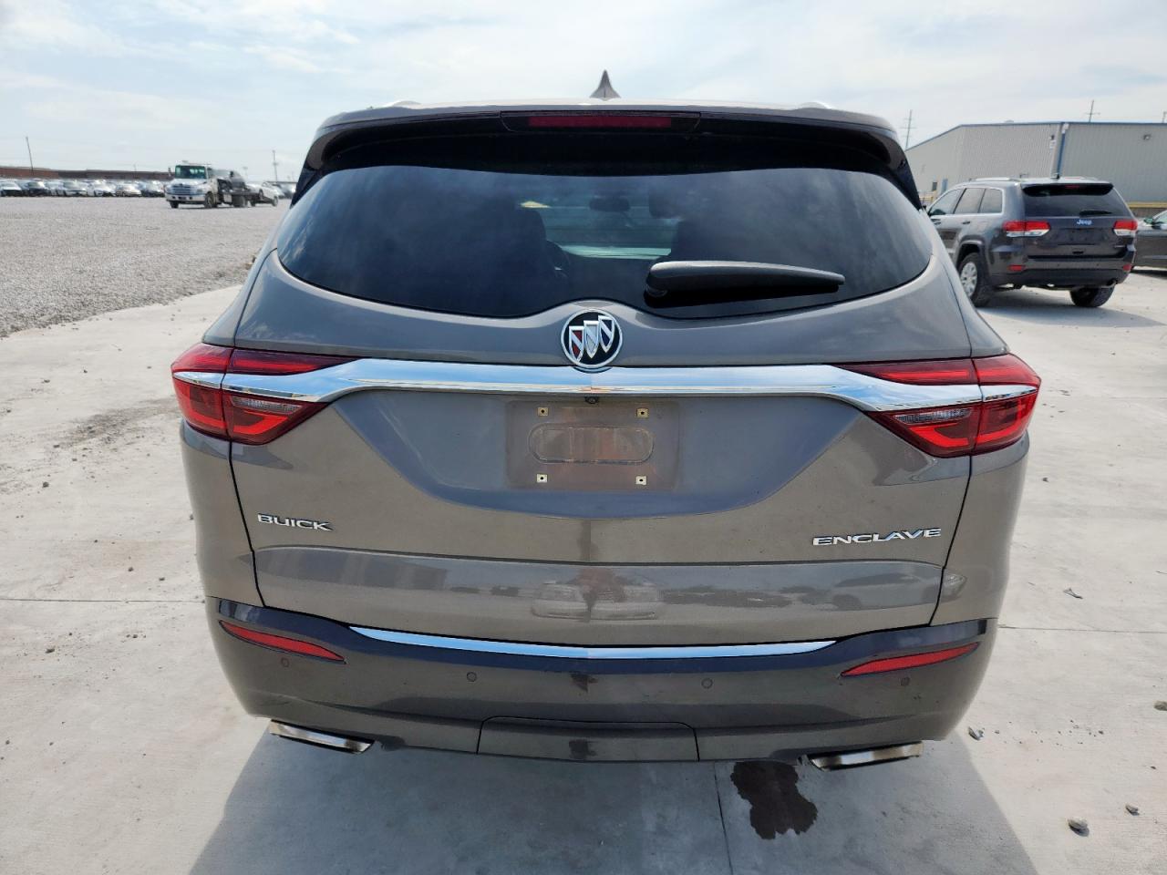 2018 Buick Enclave Essence VIN: 5GAERBKW7JJ133344 Lot: 60990755