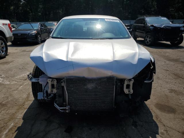 VOLKSWAGEN PASSAT 2016 Srebrny