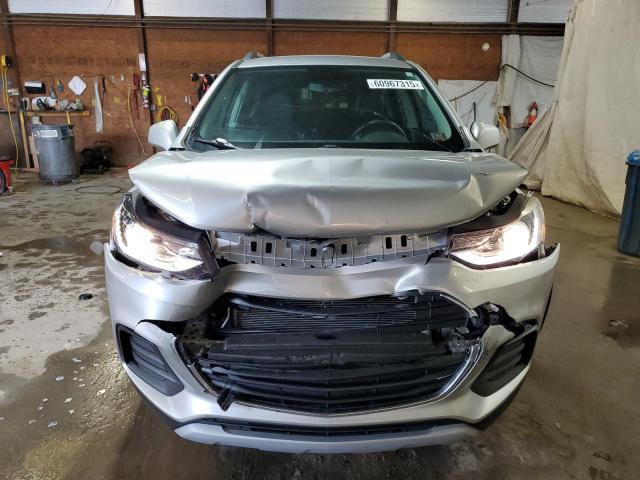 CHEVROLET TRAX 2017 Srebrny