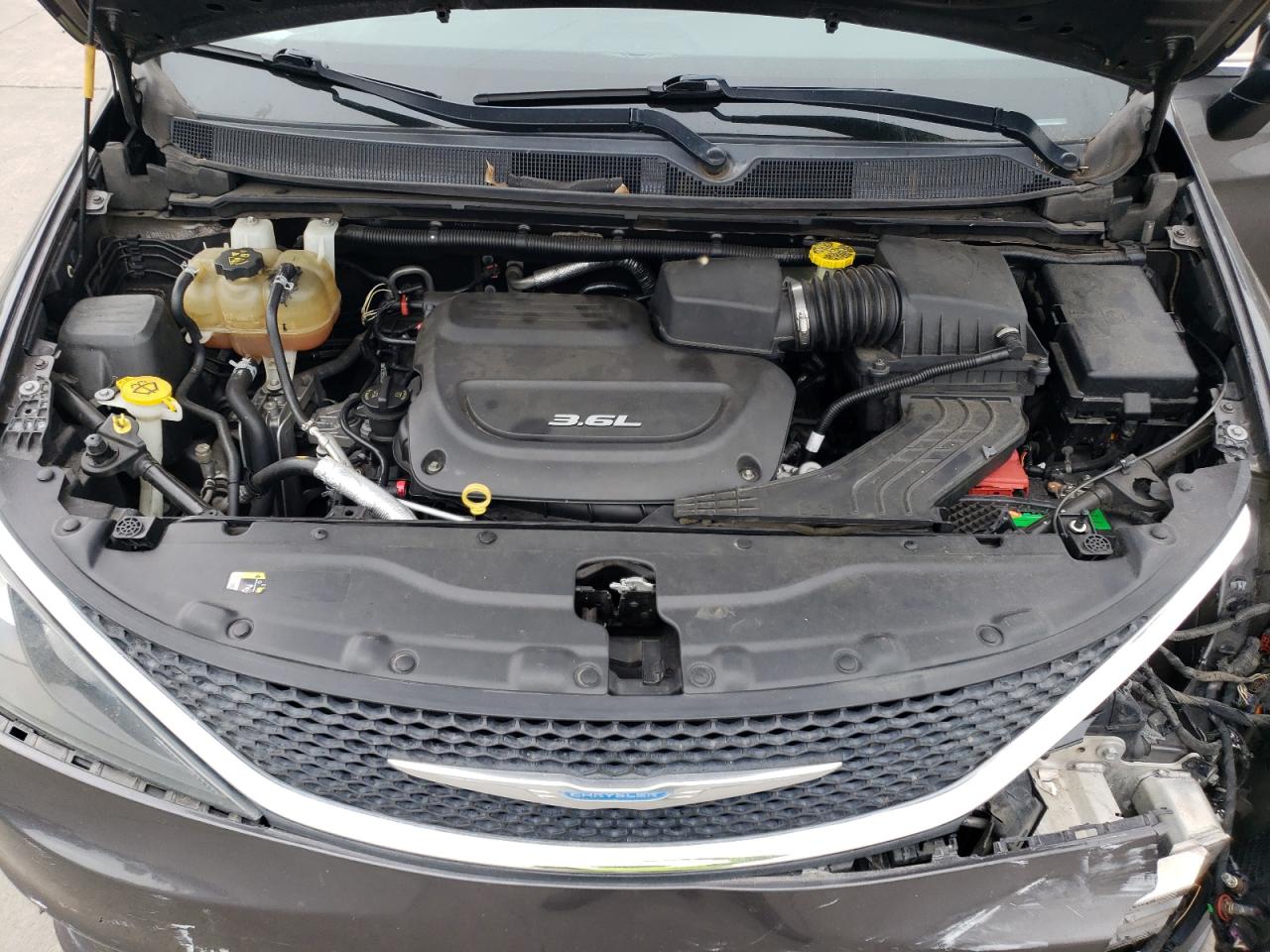 2018 Chrysler Pacifica Touring VIN: 2C4RC1DG3JR310534 Lot: 61784845