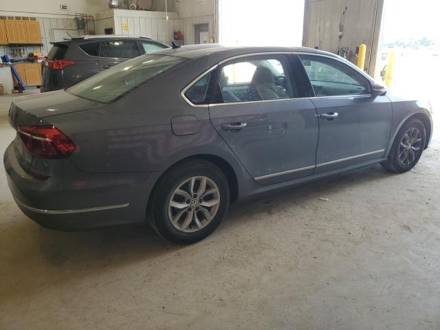  VOLKSWAGEN PASSAT 2017 Серый